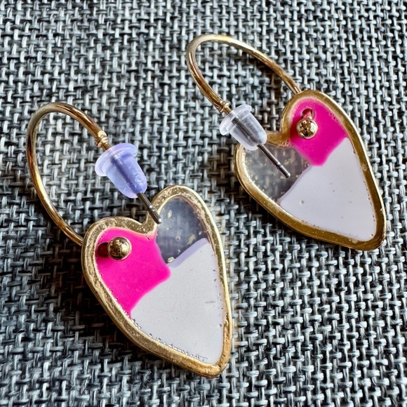 New Pink White Clear Heart w/ Gold Tone Accents Retro 80s Style Earrings - 1.65” - Picture 6 of 6